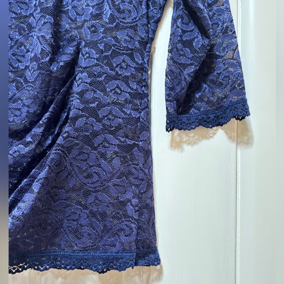 🚨4X$25🚨 Ricki's Blue Lace Ruched 3/4 Sleeve Blouse - Picture 4 of 8